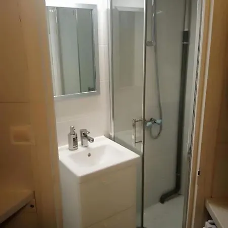 Petit Renove A La Place Comedie Apartment