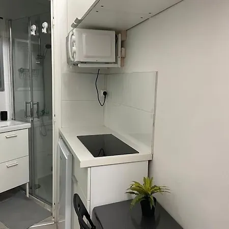 Apartment Petit Renove A La Place Comedie *